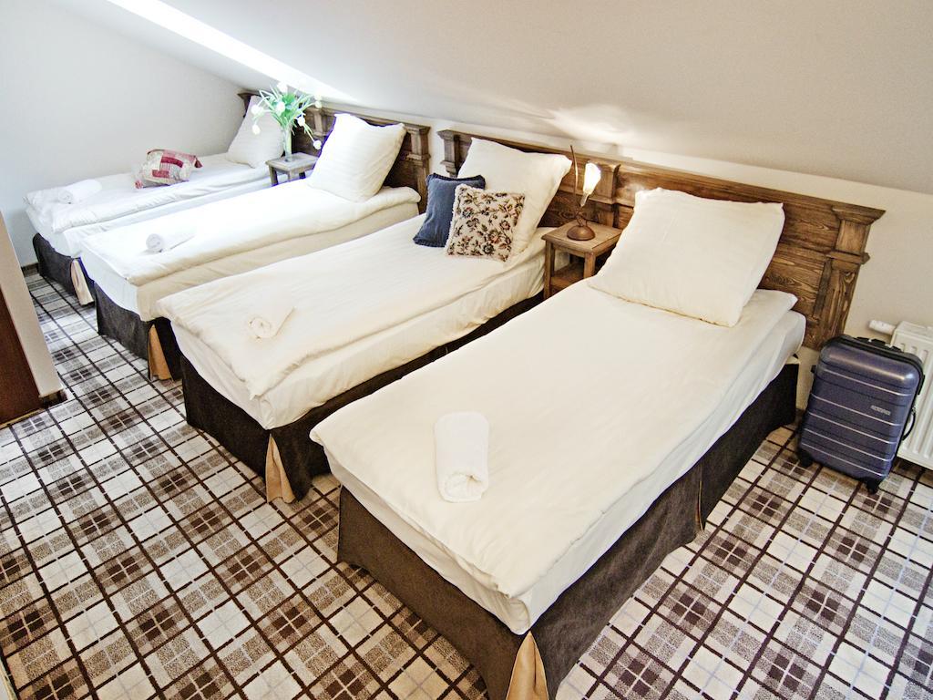Five Stars Bed&Breakfast Βρότσλαβ Δωμάτιο φωτογραφία