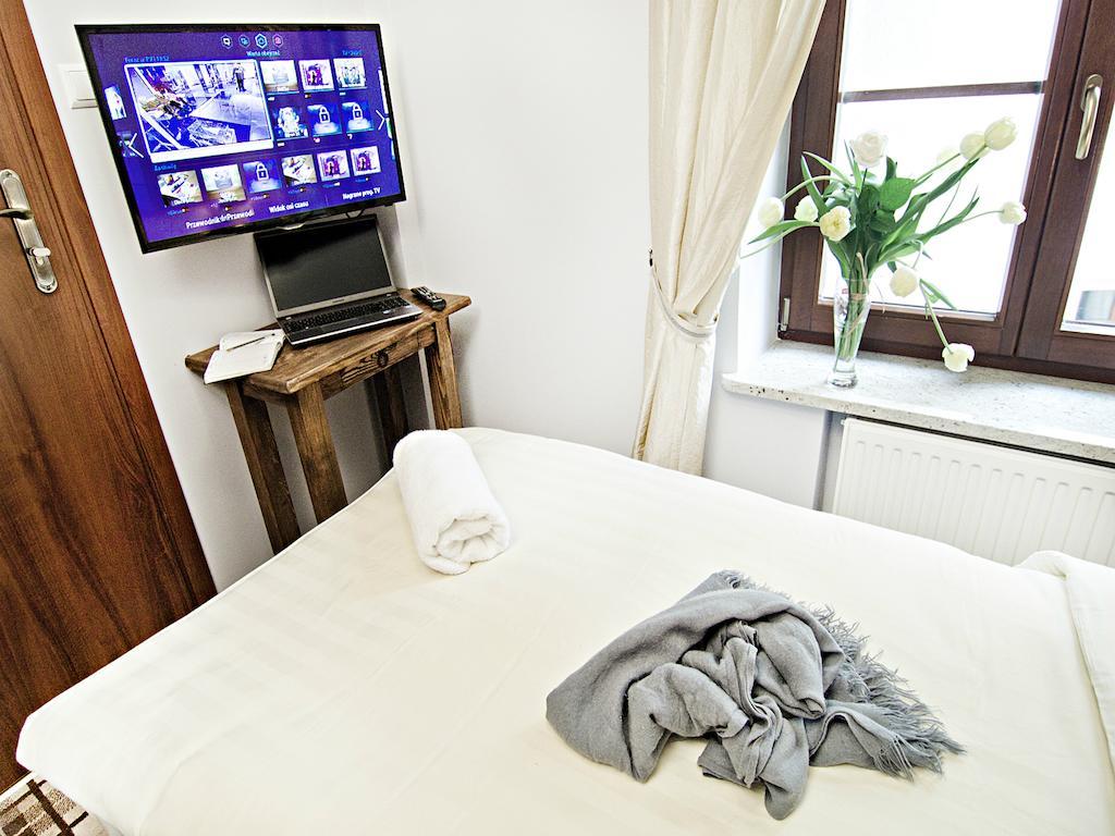 Five Stars Bed&Breakfast Βρότσλαβ Δωμάτιο φωτογραφία