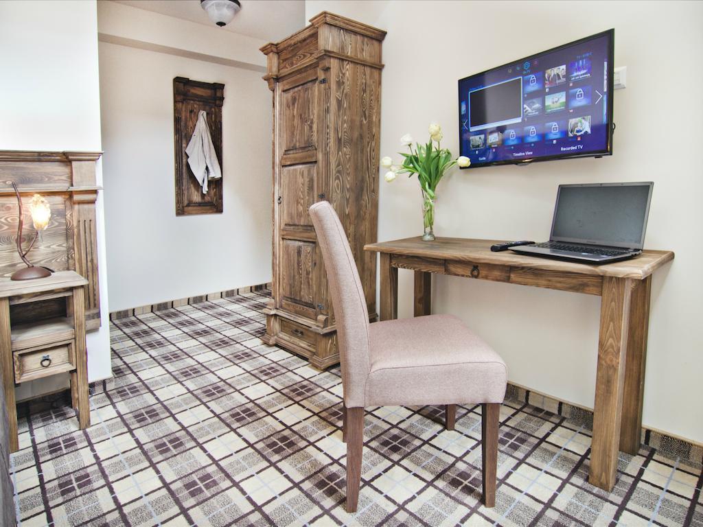 Five Stars Bed&Breakfast Βρότσλαβ Δωμάτιο φωτογραφία