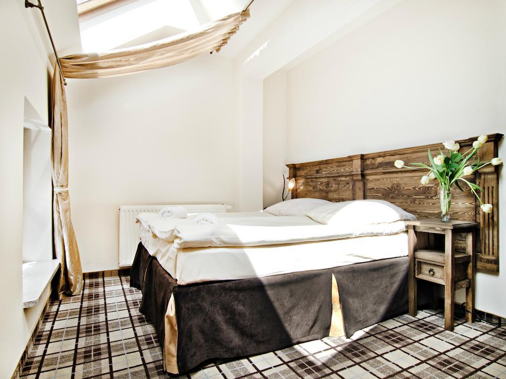Five Stars Bed&Breakfast Βρότσλαβ Δωμάτιο φωτογραφία