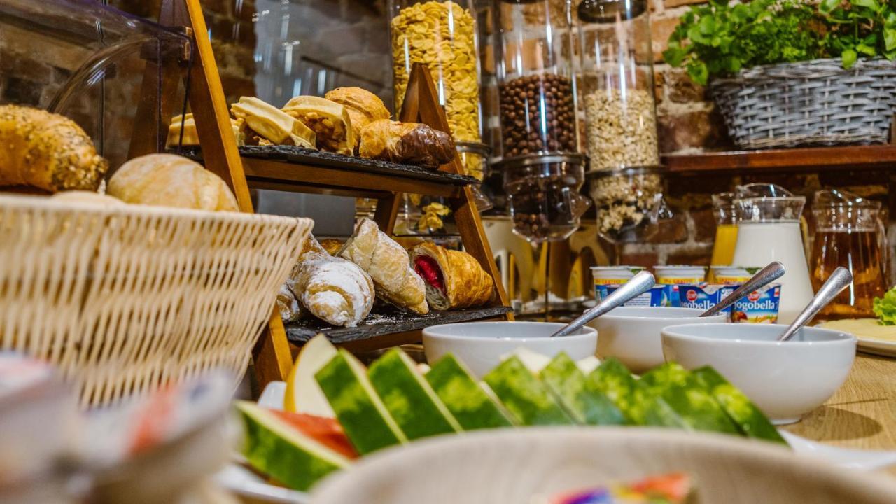 Five Stars Bed&Breakfast Βρότσλαβ Εξωτερικό φωτογραφία
